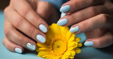 Nails by Noni