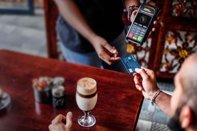 iKhokha Shaker Solo Card Machine 