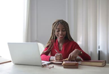 8 Tools to Start and Grow Your Side Hustle